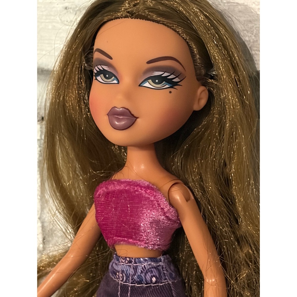 Bratz 20 Yearz Special Edition Original Fashion Doll Yasmin